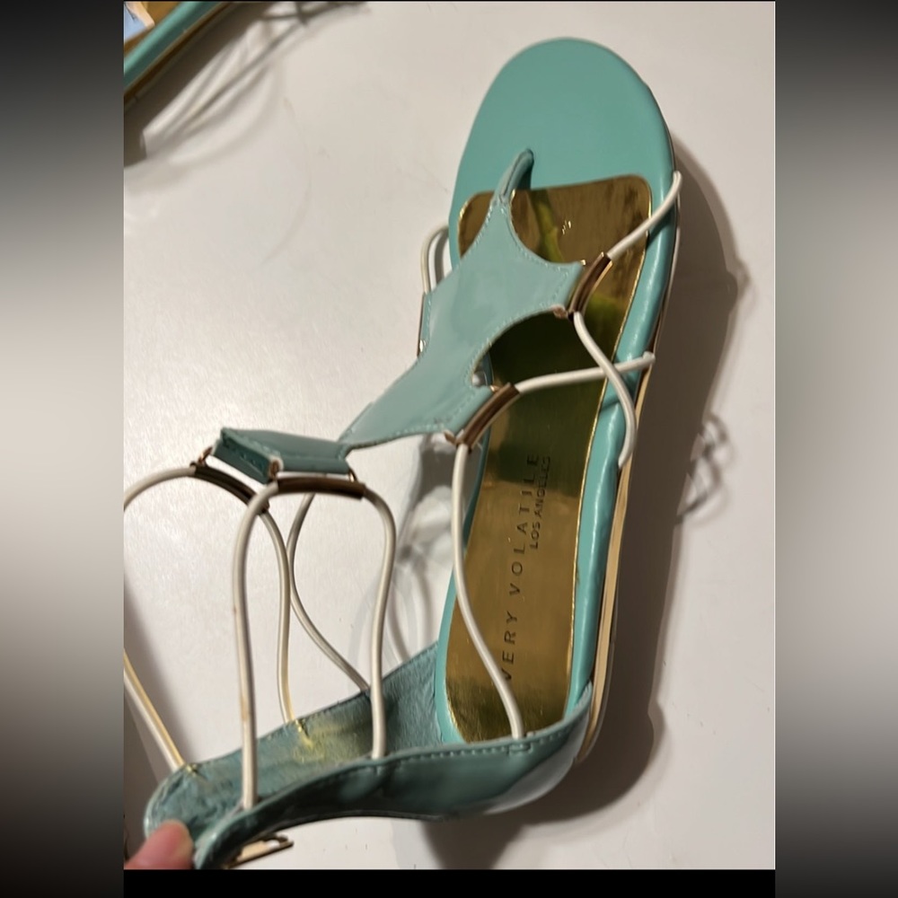 VERY VOLATILE LOS ANGELES GLADIATOR SANDALS RETAIL $90 - Picture 5 of 6
